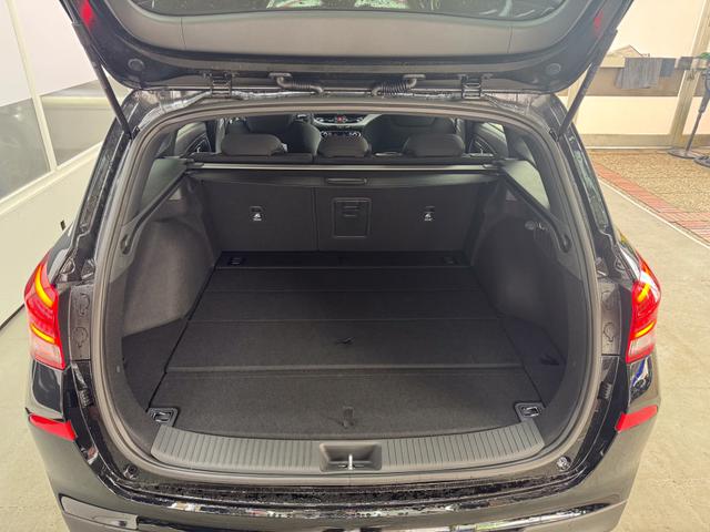 Hyundai i30 Kombi PREMIUM N-LINE DCT SHZ SMART KEY NAVI 