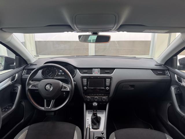 Skoda Octavia Combi JOY DSG XENON SHZ PDC TEMPOMAT 