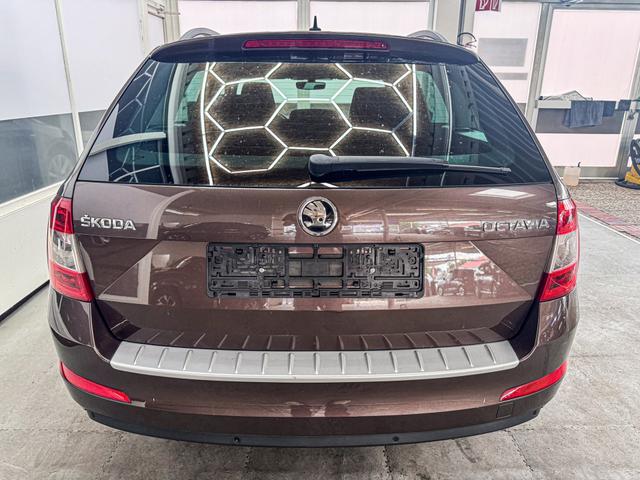 Skoda Octavia Combi JOY DSG XENON SHZ PDC TEMPOMAT 