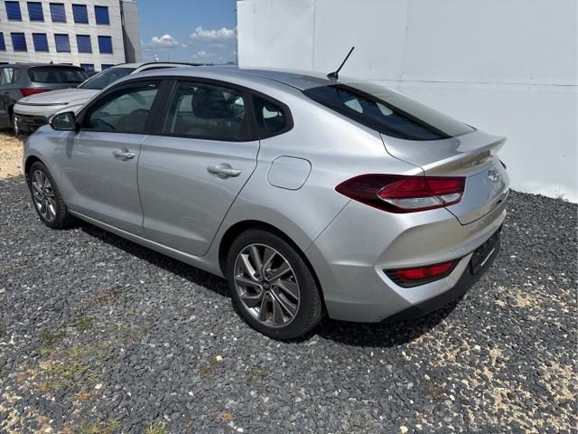 Hyundai / i30 / Grau / / / 