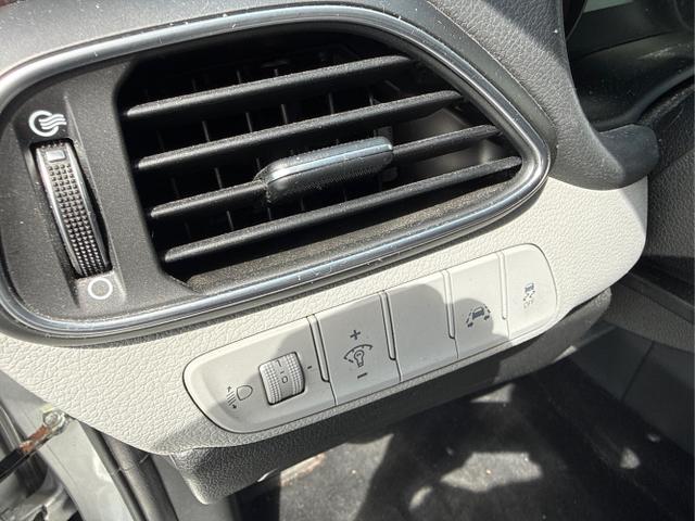 Hyundai / i30 / Grau / / / 