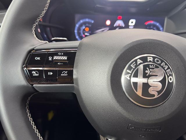 Alfa Romeo Junior SPORT SPECIALE DCT ACC MATRIX NAVI KEYLESS 