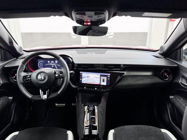 Alfa Romeo Junior SPORT SPECIALE DCT ACC MATRIX NAVI KEYLESS 