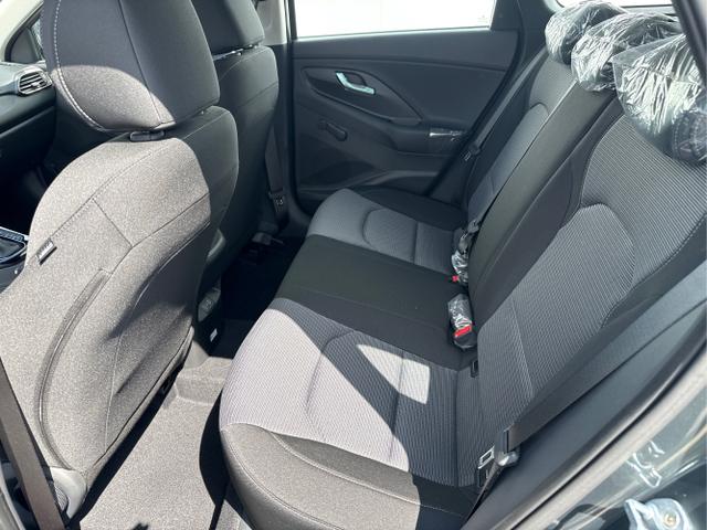 Hyundai / i30 / Grau /  /  / 