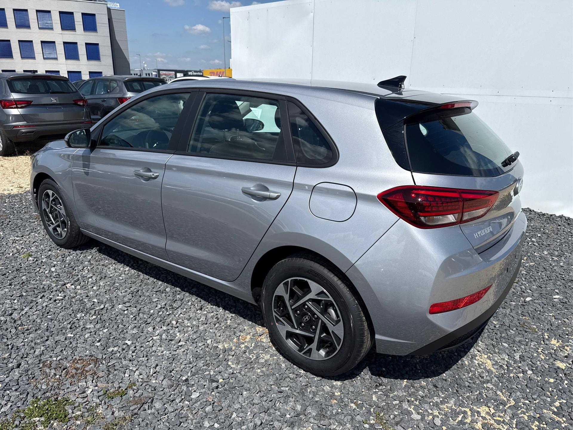 Hyundai / i30 / Grau /  /  / 