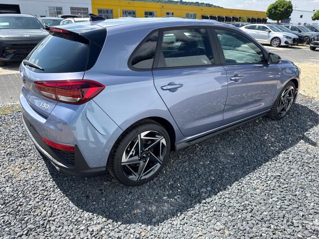Hyundai / i30 / Grau / / / 