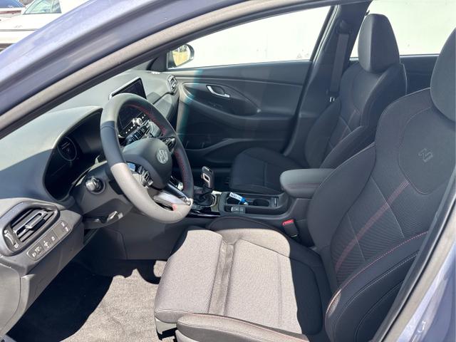 Hyundai / i30 / Grau / / / 
