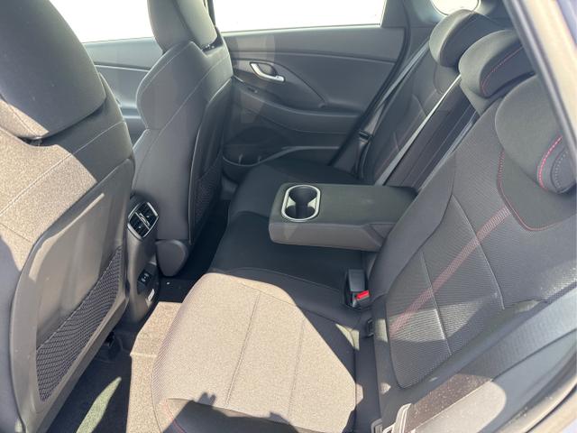 Hyundai / i30 / Grau / / / 