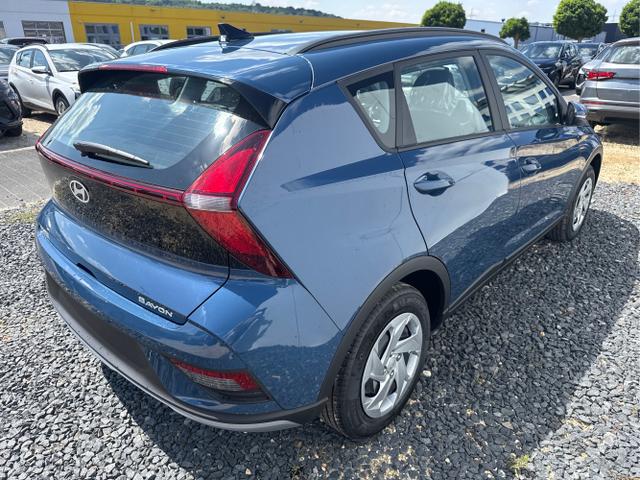 Hyundai / BAYON / Grau / / / 
