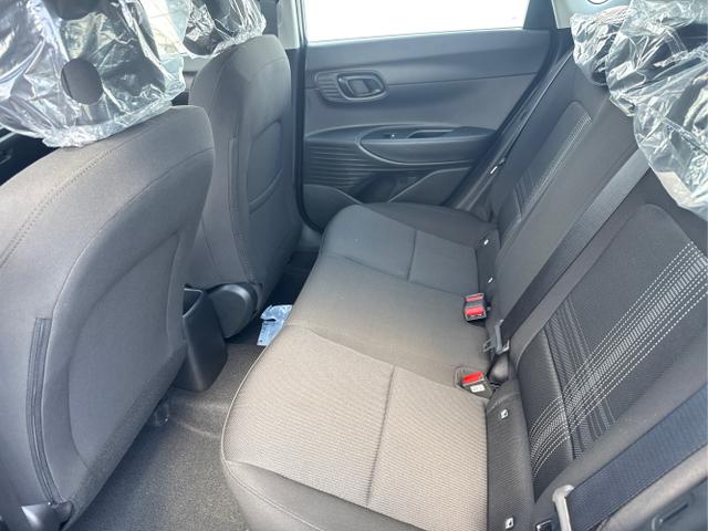 Hyundai / BAYON / Grau / / / 