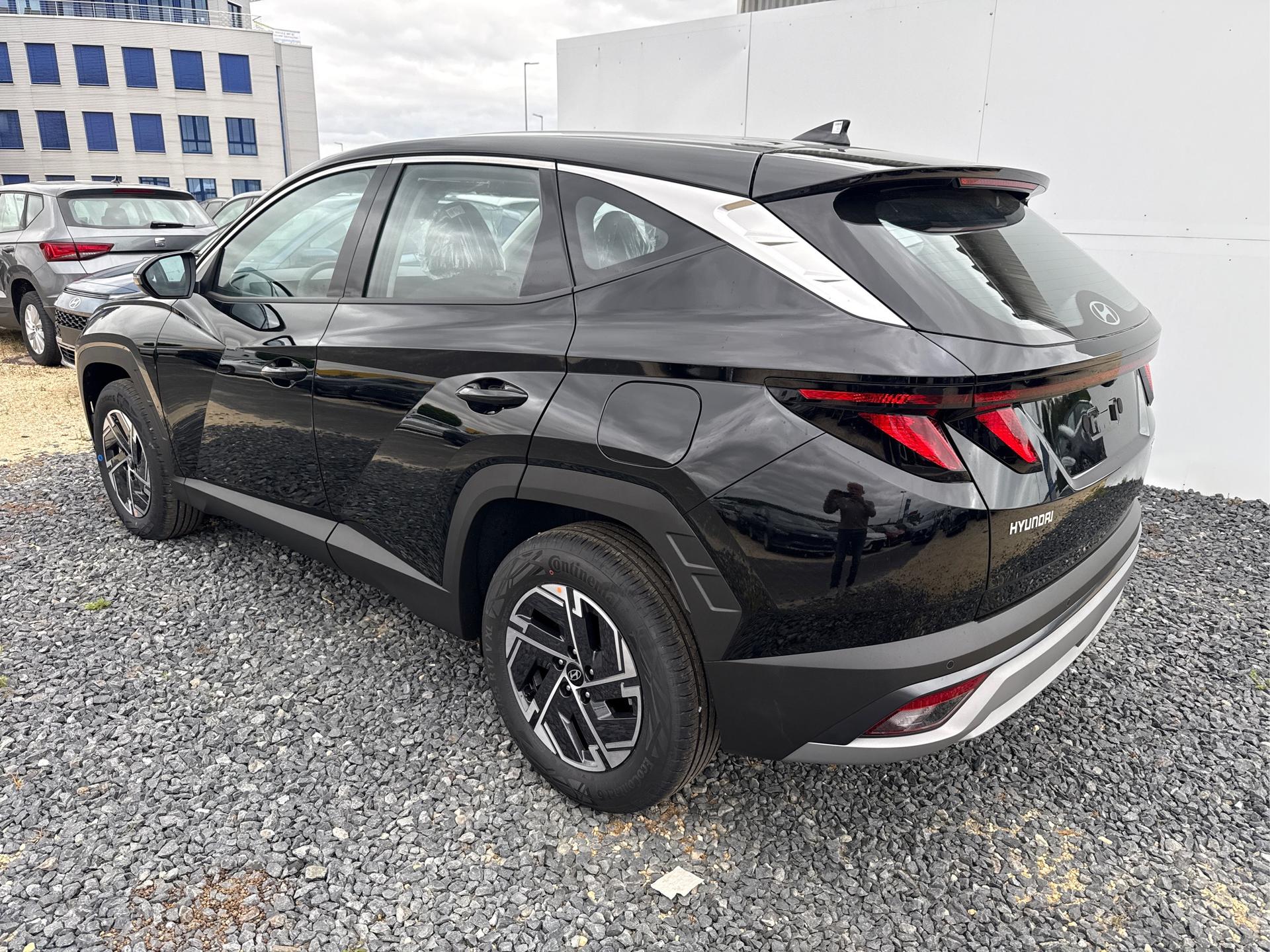 Hyundai / TUCSON / Grau /  /  / 