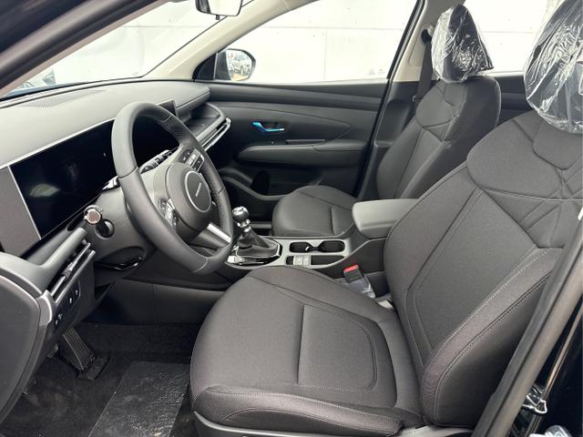 Hyundai / TUCSON / Grau /  /  / 