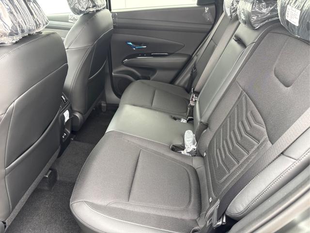 Hyundai / TUCSON / Grau /  /  / 