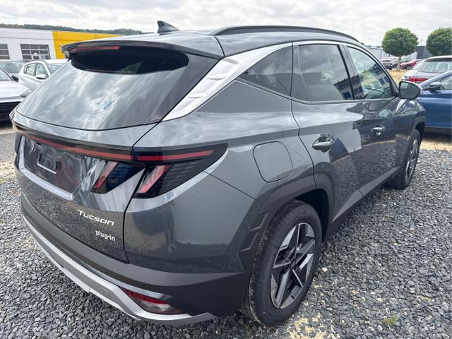 Hyundai / TUCSON / Grau / / / 