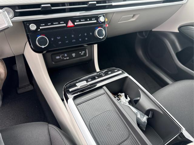 Hyundai / TUCSON / Grau / / / 