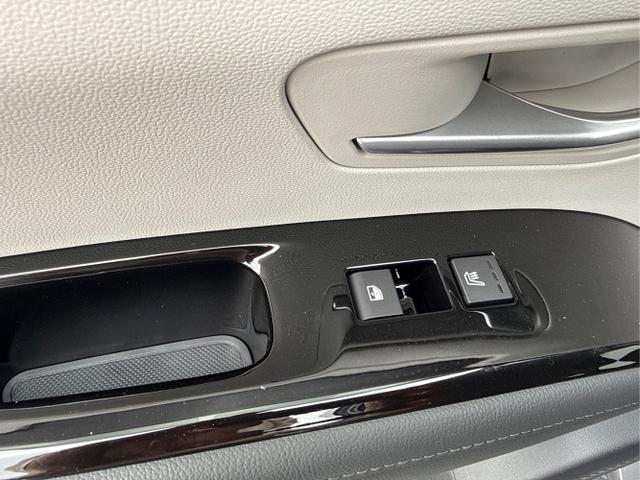 Hyundai / TUCSON / Grau / / / 