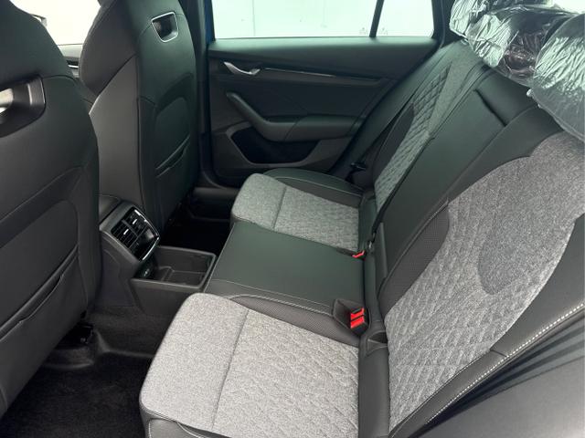 Skoda / Octavia / Grau / / / 