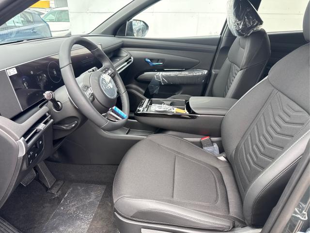 Hyundai / TUCSON / Grau /  /  / 