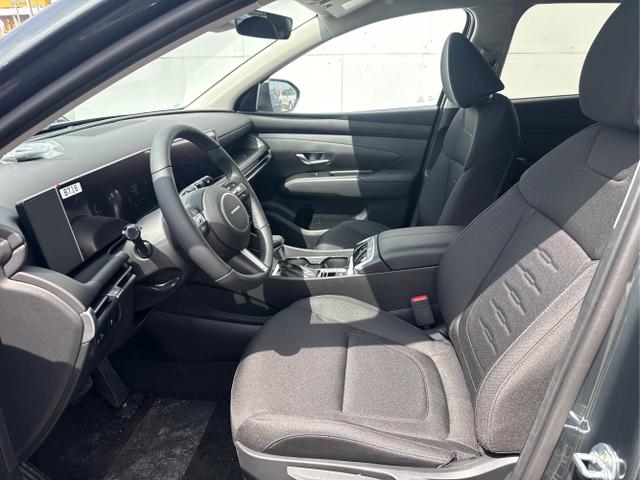 Hyundai / TUCSON / Grau /  /  / 