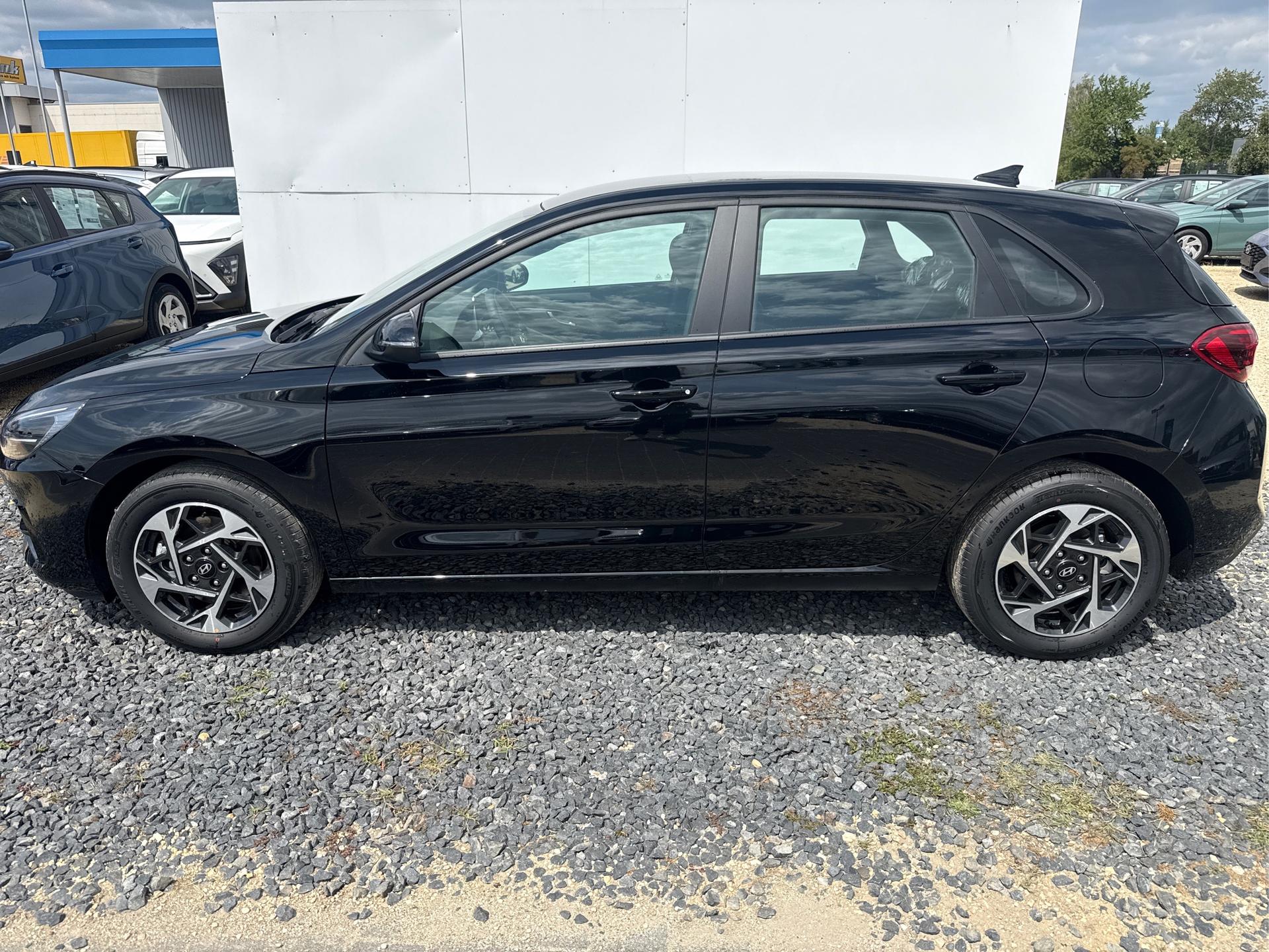 Hyundai / i30 / Grau /  /  / 