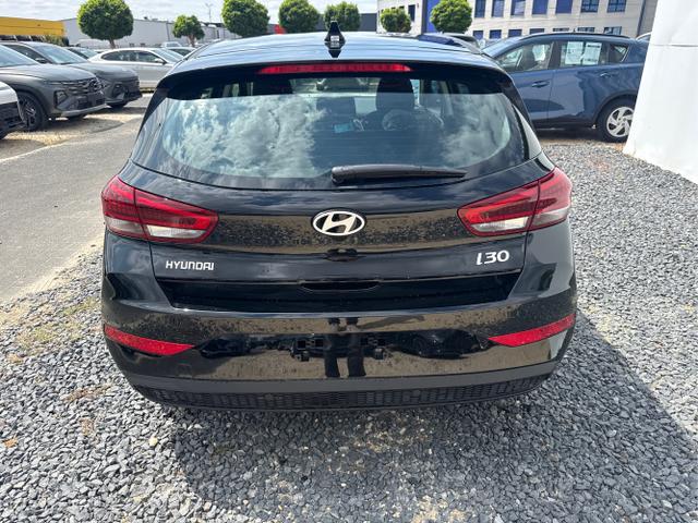 Hyundai / i30 / Grau / / / 