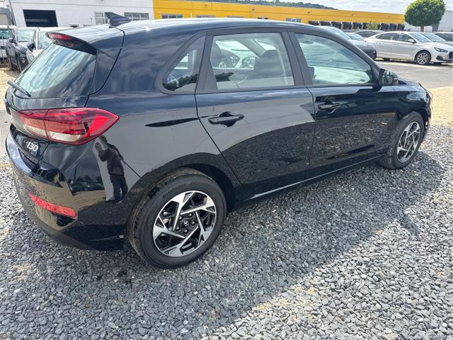 Hyundai / i30 / Grau / / / 