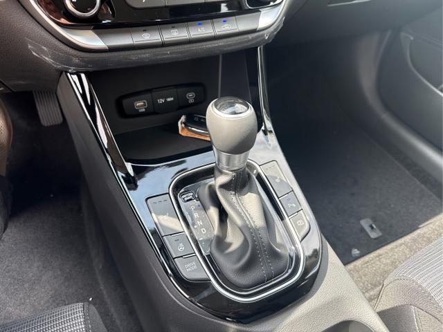 Hyundai / i30 / Grau /  /  / 