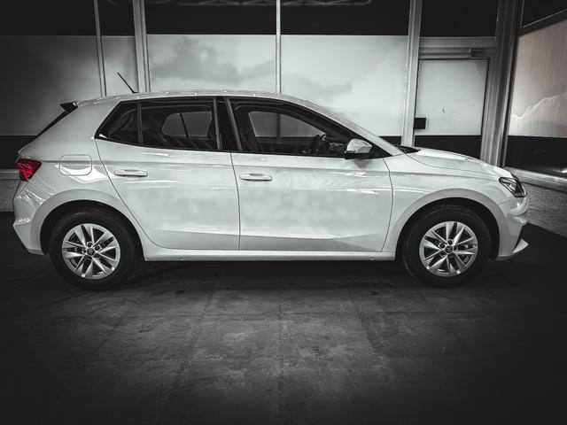 Skoda Fabia SELECTION DSG PDC v+h KLIMAAUTOMATIK 