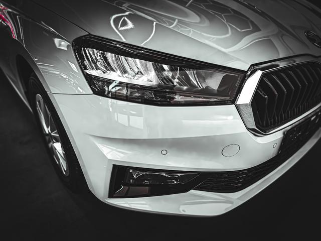 Skoda Fabia SELECTION DSG PDC v+h KLIMAAUTOMATIK 
