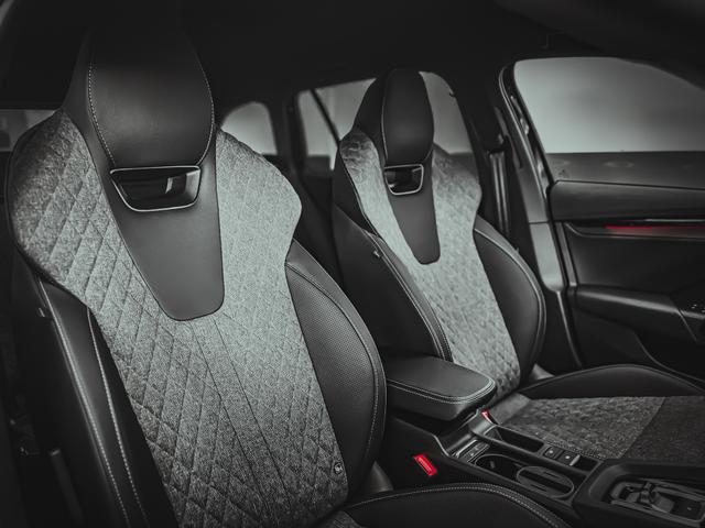 Skoda Octavia Combi SPORTLINE DSG AHK MATRIX 