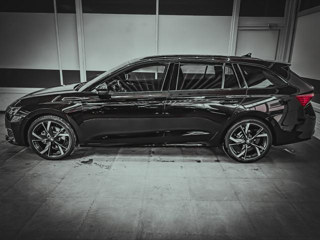 Skoda Octavia Combi SPORTLINE DSG AHK MATRIX 