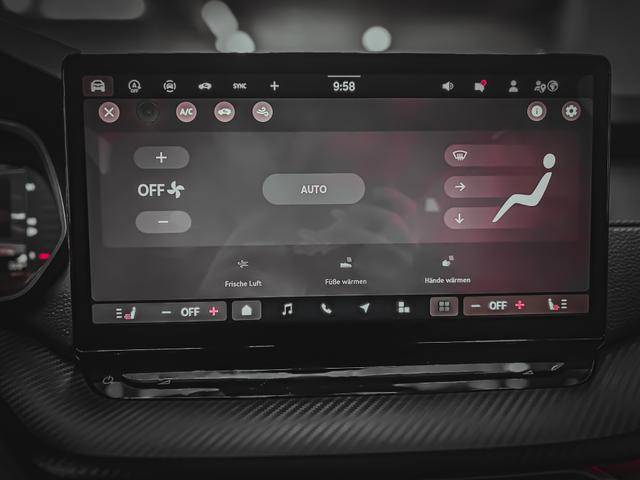Skoda Octavia Combi SPORTLINE 1.5 eTSI DSG PANO CANTON 360 SHZ KEYLESS ACC 