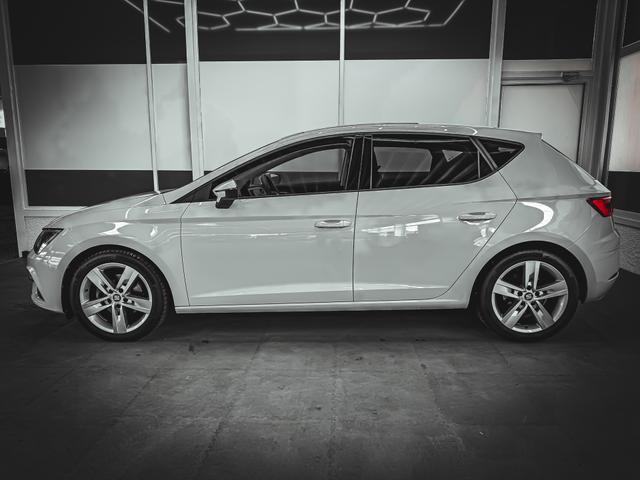Seat Leon 1.5 TSI FR PANO NAVI RFK SHZ PDC v+h 