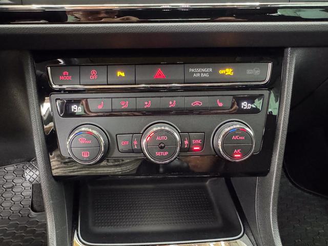 Seat Leon 1.5 TSI FR PANO NAVI RFK SHZ PDC v+h 