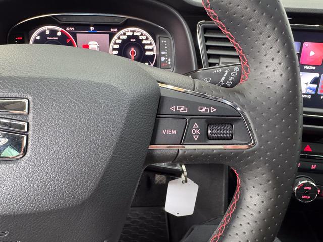 Seat Leon 1.5 TSI FR PANO NAVI RFK SHZ PDC v+h 