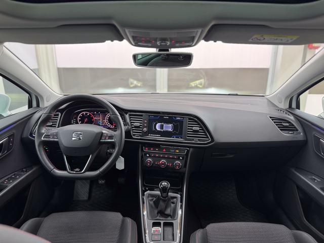 Seat Leon 1.5 TSI FR PANO NAVI RFK SHZ PDC v+h 