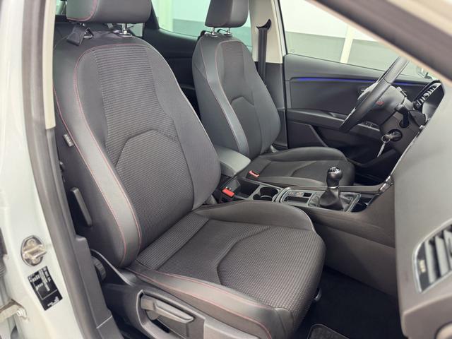 Seat Leon 1.5 TSI FR PANO NAVI RFK SHZ PDC v+h 