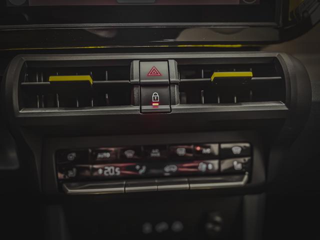 Fiat Panda La Prima SHZ NAVI RFK PDC KLIMAAUTOMATIK 