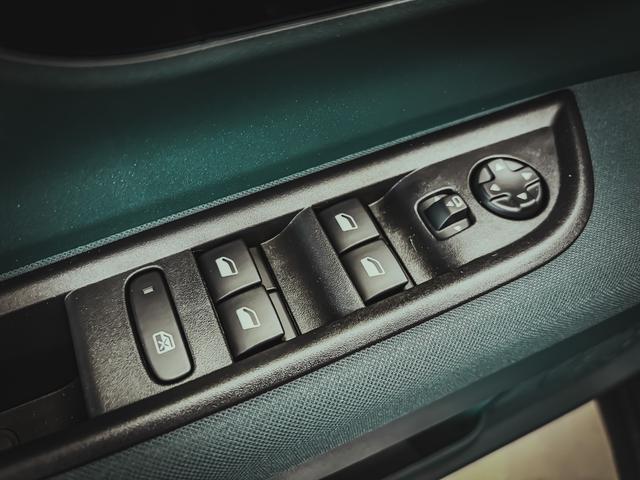 Fiat Panda La Prima SHZ NAVI RFK PDC KLIMAAUTOMATIK 