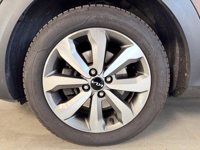 Kia Stonic VISION NAVI SHZ RFK PDC TEMPOMAT KLIMAAUTOMATIK 