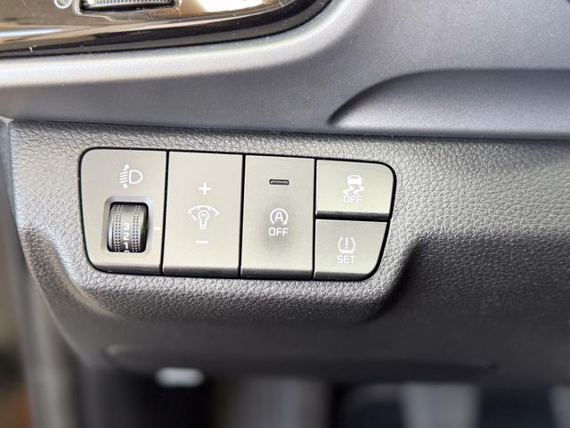 Kia Stonic VISION NAVI SHZ RFK PDC TEMPOMAT KLIMAAUTOMATIK 