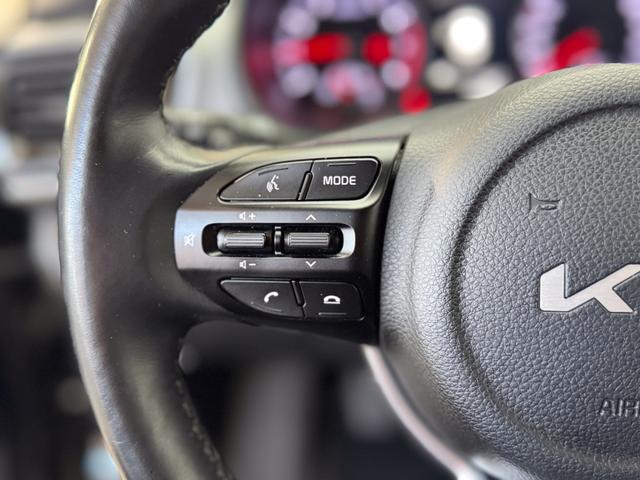 Kia Stonic VISION NAVI SHZ RFK PDC TEMPOMAT KLIMAAUTOMATIK 