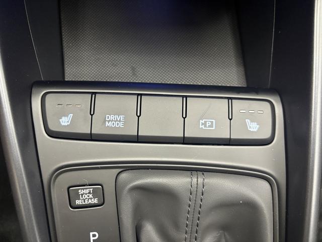 Hyundai BAYON STYLE DCT SHZ NAVI RFK Licht/Regensensor 17ALU KLIMAAUTOMATIK 