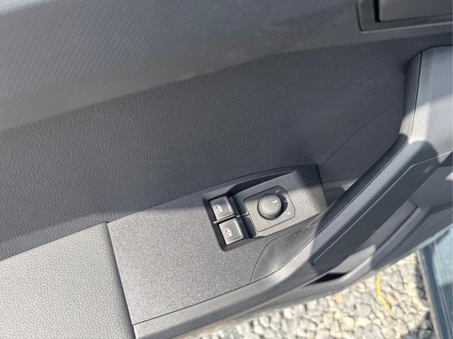 Seat / Ibiza / Grau / / / 