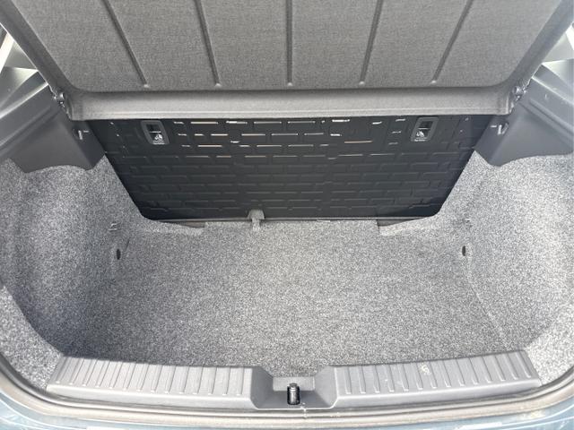 Seat / Ibiza / Grau / / / 