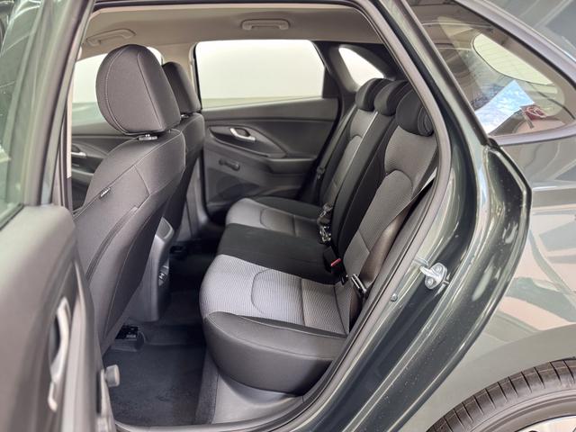 Hyundai i30 STYLE DCT ALU SHZ NAVI RFK PDC 