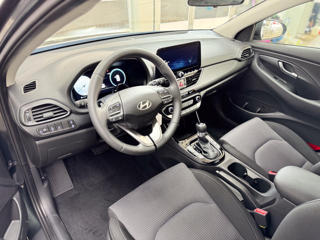 Hyundai i30 STYLE DCT ALU SHZ NAVI RFK PDC 
