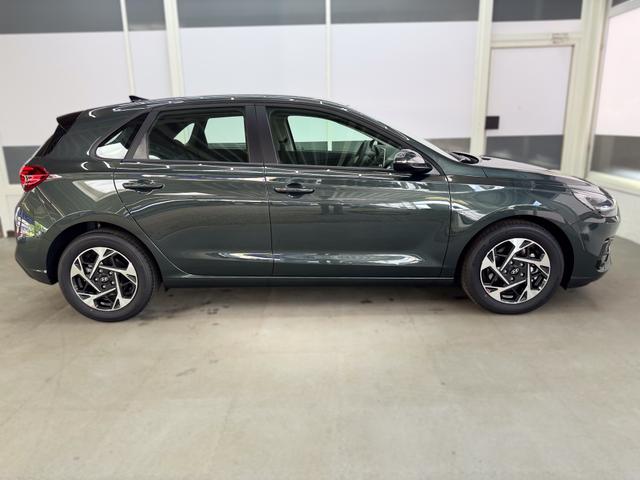 Hyundai i30 STYLE DCT ALU SHZ NAVI RFK PDC 