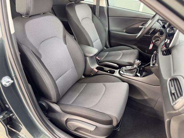 Hyundai i30 STYLE DCT ALU SHZ NAVI RFK PDC 