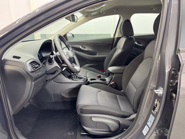 Hyundai i30 STYLE DCT ALU SHZ NAVI RFK PDC 